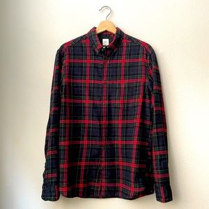 Plaid Holiday Button Down Shirt (HM)